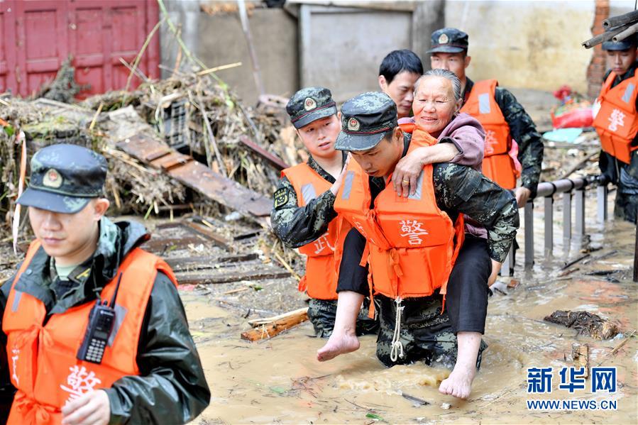 （新華全媒頭條·圖文互動）（5）沿著中國特色強軍之路闊步前進——黨中央、中央軍委領導推進國防和軍隊建設70年紀實