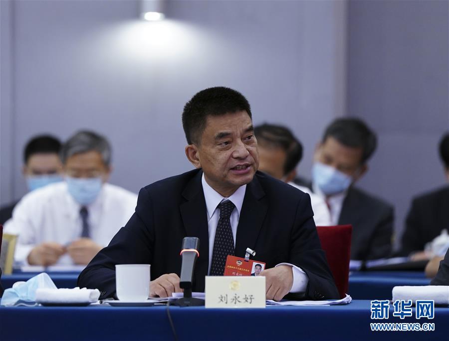 （新華全媒頭條·圖文互動(dòng)）（10）從人民中汲取磅礴力量——習(xí)近平總書記同出席2020年全國兩會(huì)人大代表、政協(xié)委員共商國是紀(jì)實(shí)